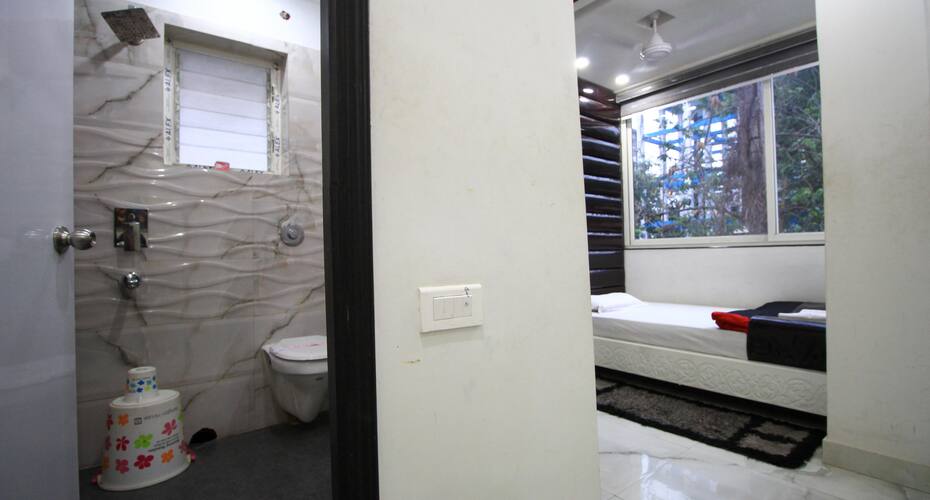 Hiland Inn, Kolkata 5